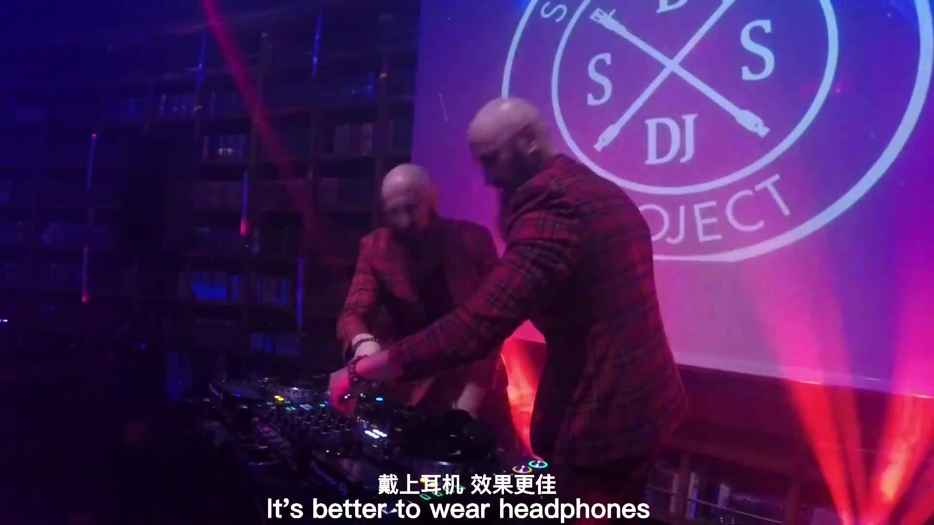 在车里放上这首曲子，根本不想下车！#玄冥二老 #车载音乐